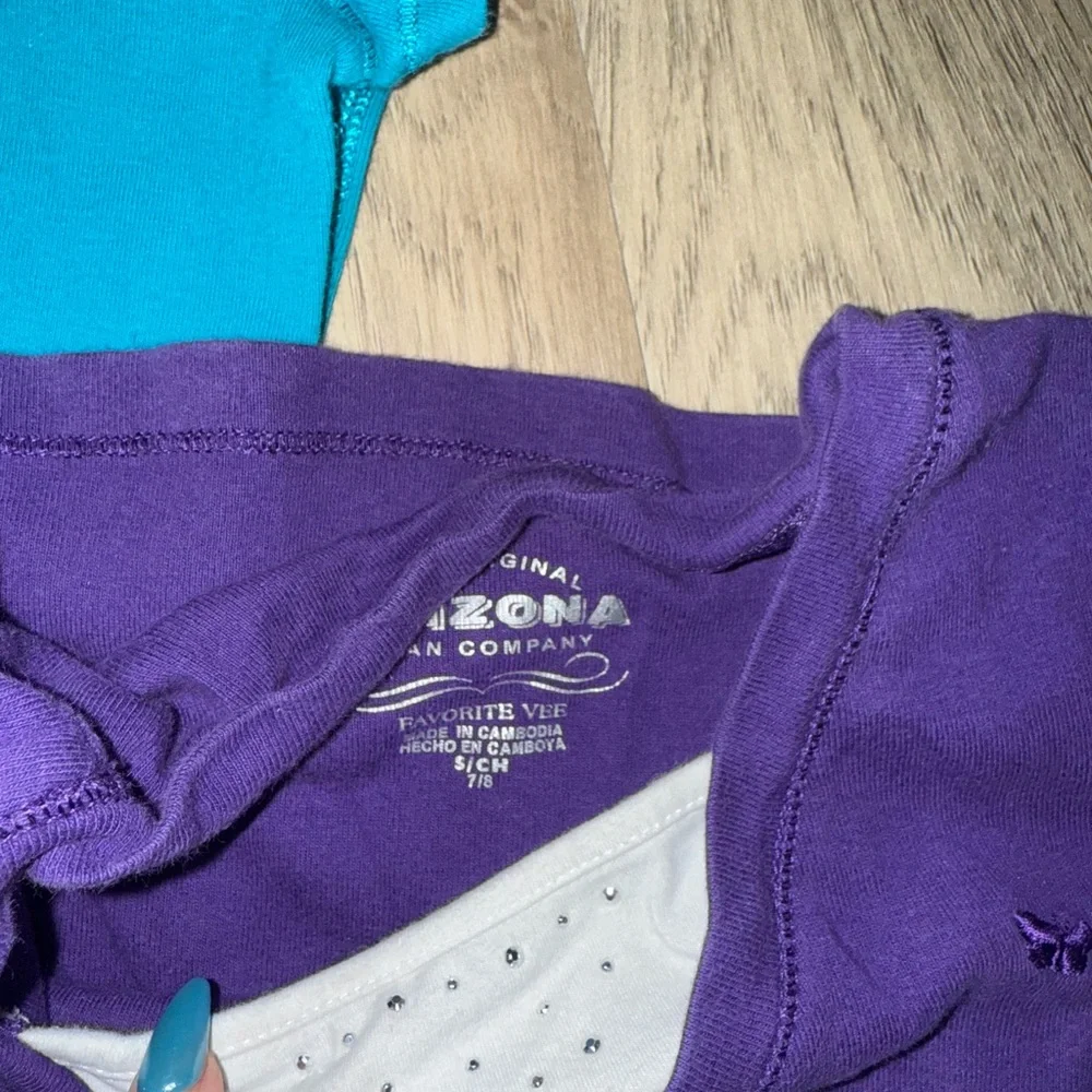 Arizona Jean Company Kids' Blue and Purple V-Neck Tees‎